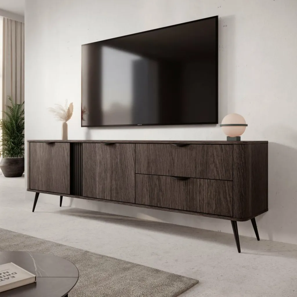 Victoria^Meubella Hot