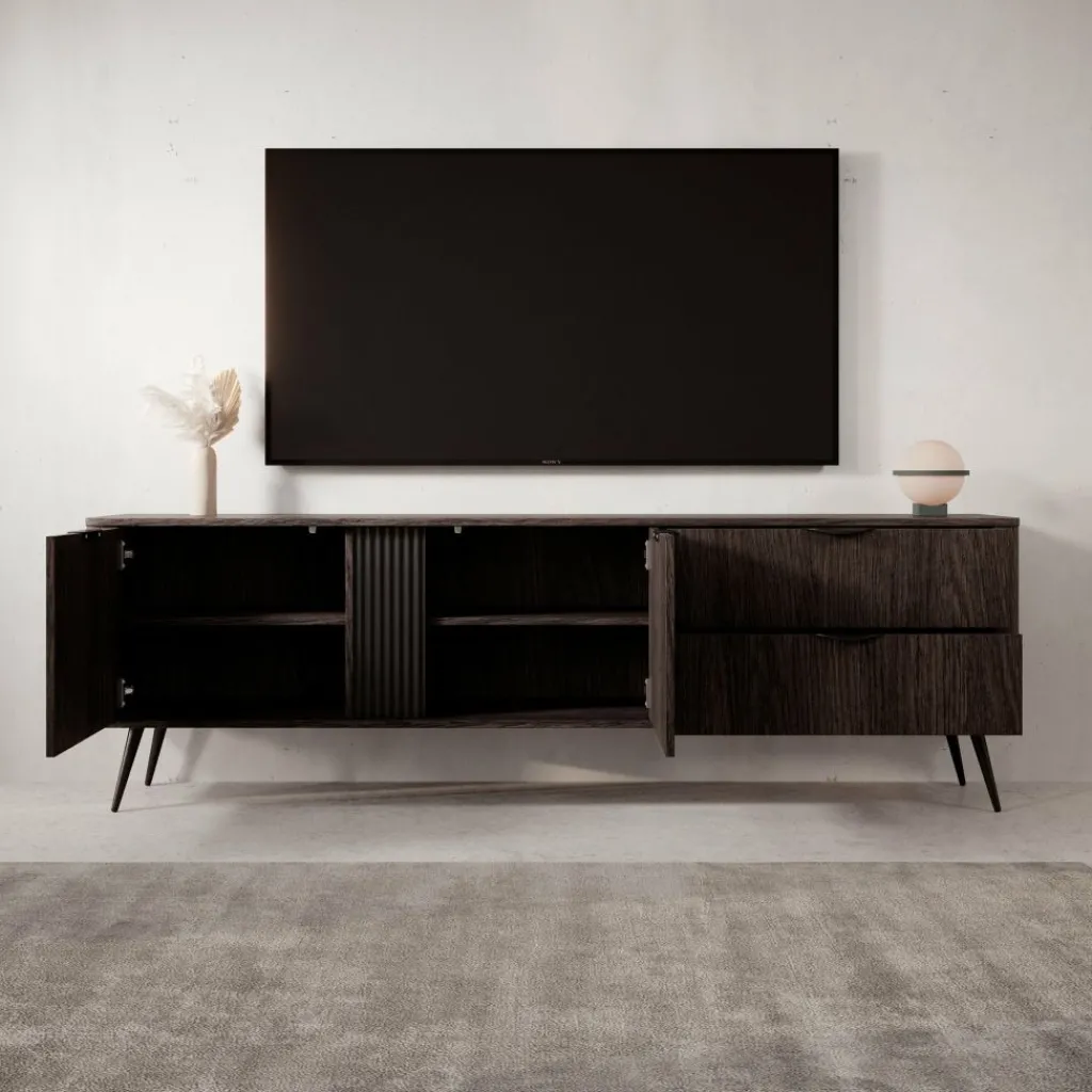 Victoria^Meubella Hot